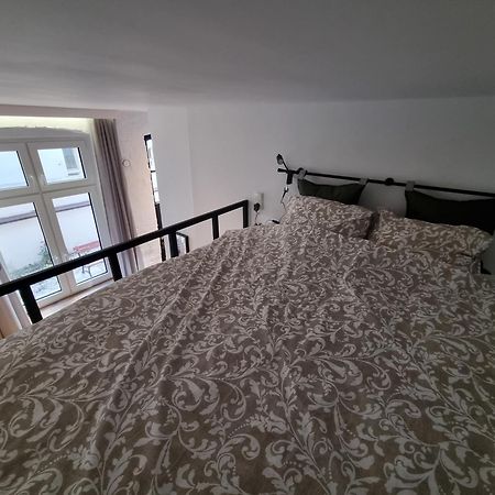 Honeymoon & Air-Conditioning! Torun Exterior photo