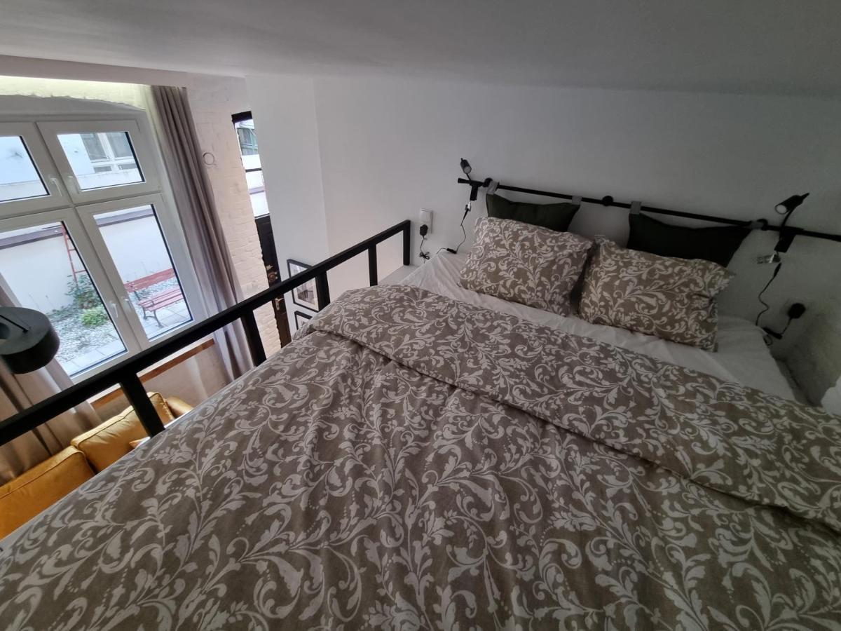 Honeymoon & Air-Conditioning! Torun Exterior photo
